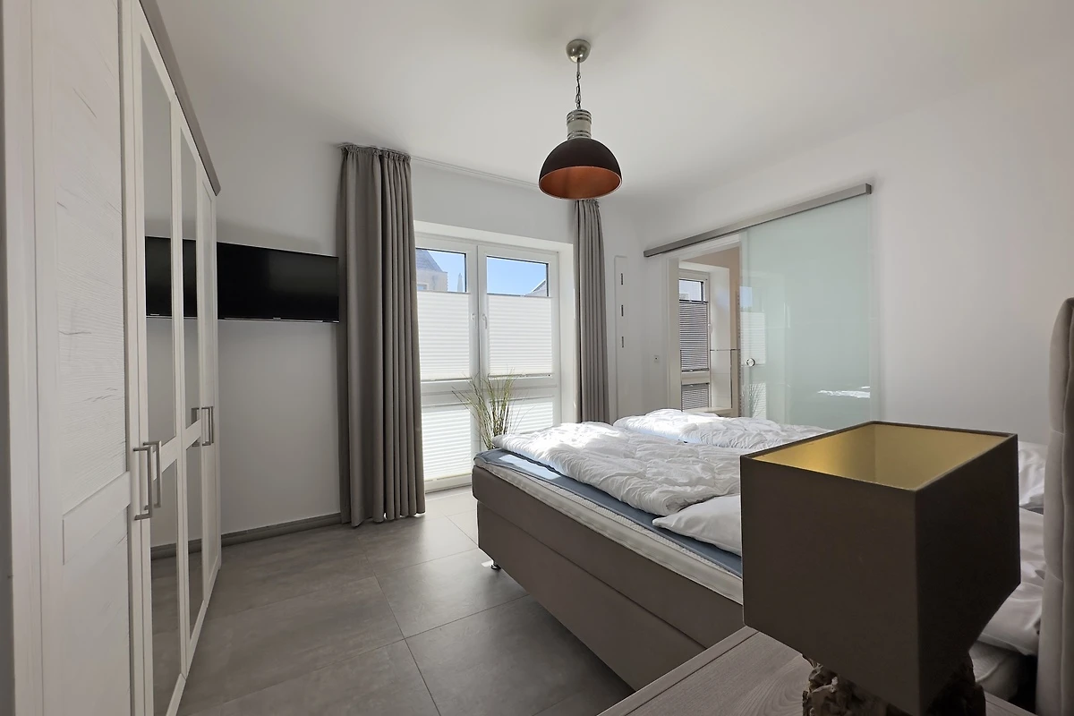 26731_25658385276571