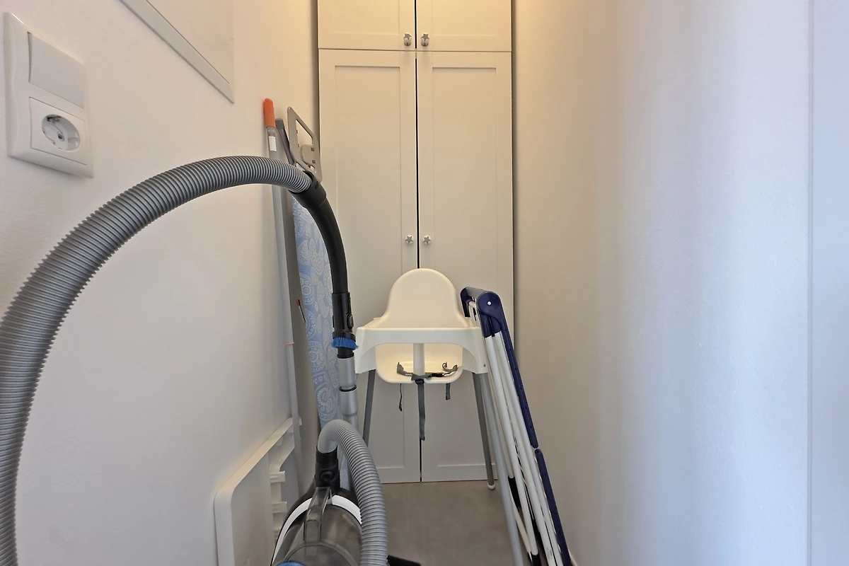 26731_50873485276571