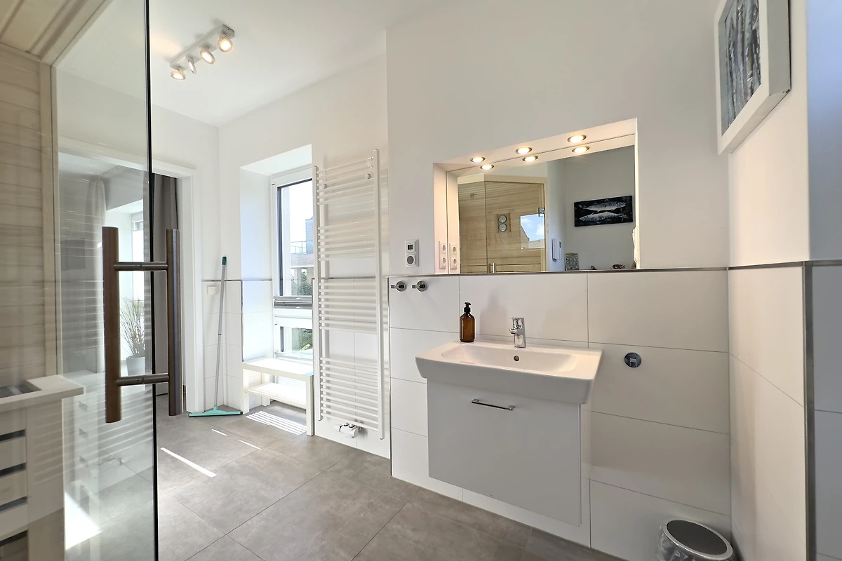 26731_73200485276571