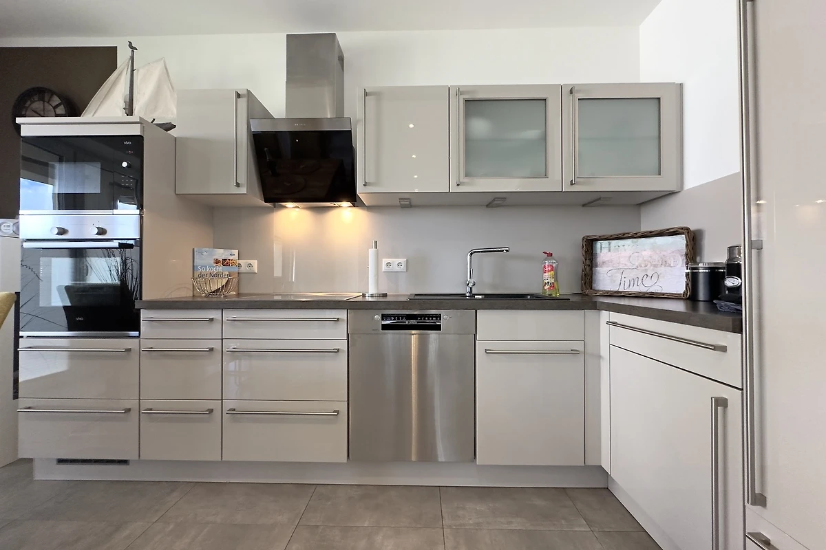 26731_73358485276571