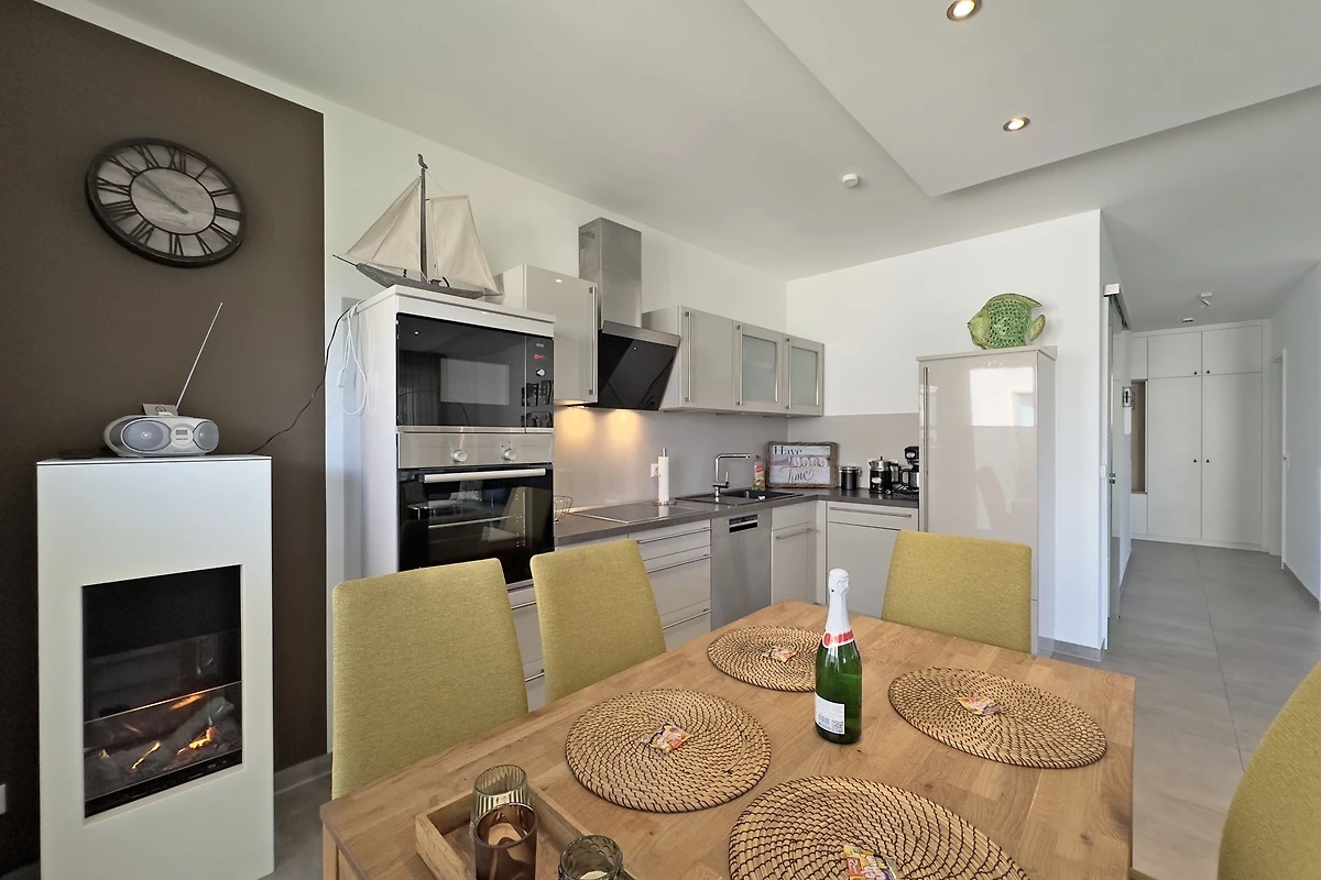 26731_87088485276571