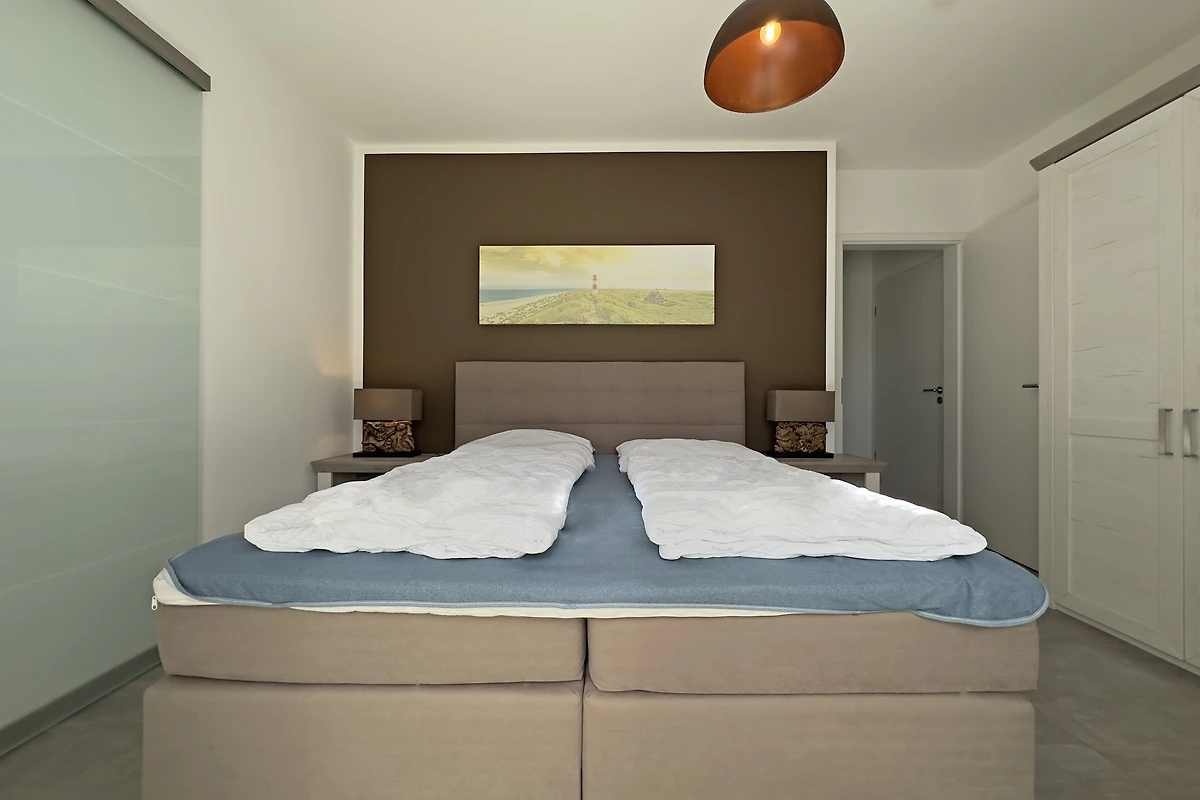 26731_96918385276571